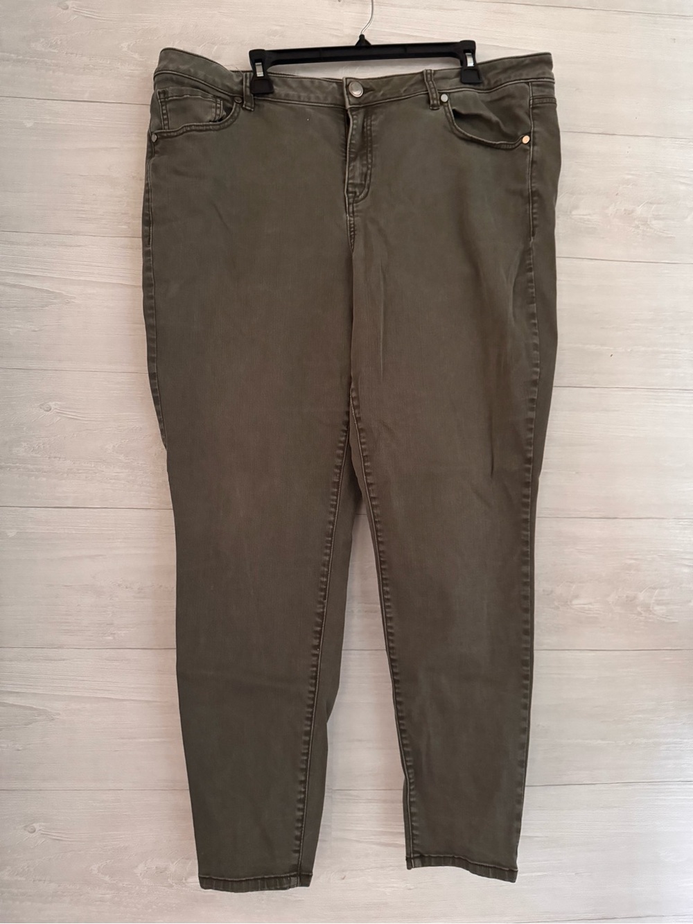Olive Green Skinny Stretch Jeans — Women’s Slim Fit